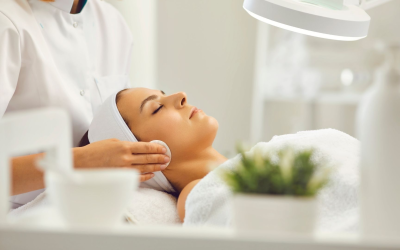 Routine beauté 2024: science, tendances, actifs clés et minimalisme efficace